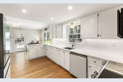 6482 Whispering Trail NE, Sandy Springs, GA 30328 - Photo 19