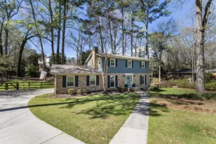 6482 Whispering Trail NE, Sandy Springs, GA 30328 - Photo 9