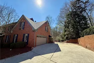 7300 Chattahoochee Bluff Dr, Atlanta, GA 30350 - Photo 19