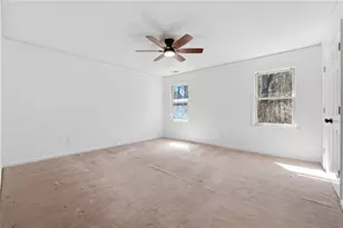 7300 Chattahoochee Bluff Dr, Atlanta, GA 30350 - Photo 43