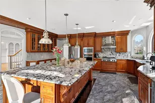 235 Summerhouse Ln, Sandy Springs, GA 30350 - Photo 15