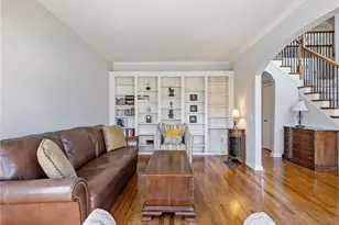 3926 Thompson Lake Dr, Buford, GA 30519 - Photo 11