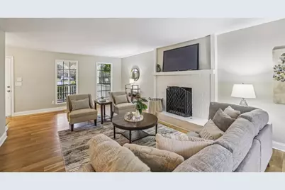 9950 Lake Forest Way, Roswell, GA 30076 - Photo 15