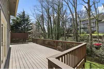 9950 Lake Forest Way, Roswell, GA 30076 - Photo 7