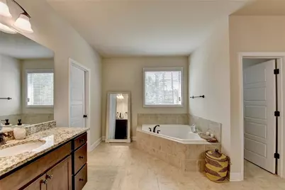 530 Thomas Drive, Loganville, GA 30052 - Photo 27