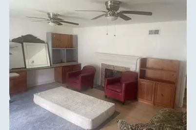 106 E Derenne Avenue, Savannah, GA 31405 - Photo 11