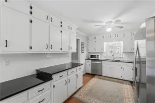 1066 Oak Rd SW, Lilburn, GA 30047 - Photo 15