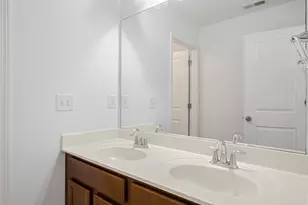 325 Cranbrooke Cir, Suwanee, GA 30024 - Photo 29