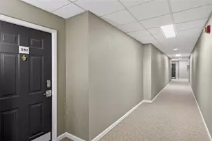 1075 Peachtree Walk NE, Atlanta, GA 30309 - Photo 3