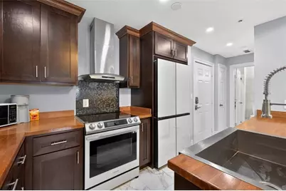 1075 Peachtree Walk NE #A512, Atlanta, GA 30309 - Photo 11