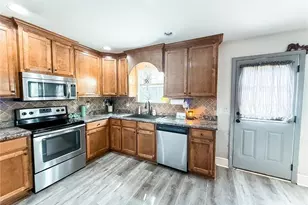 8743 Moss Hill Dr, Clermont, GA 30527 - Photo 7