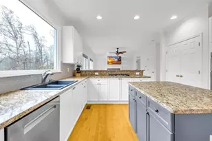 100 Penwick Dr, Roswell, GA 30075 - Photo 11