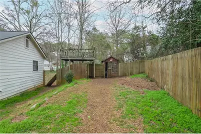 1105 Lakeshore Drive, Jonesboro, GA 30236 - Photo 9