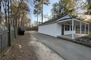 2518 W McIntosh Rd, Griffin, GA 30223 - Photo 5