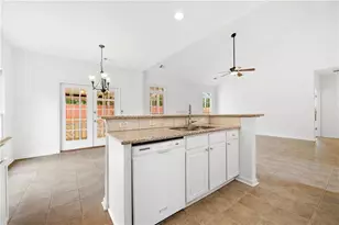 11100 Glenhurst Pass, Johns Creek, GA 30097 - Photo 9