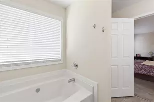 1372 Summer Hill Ct, Sugar Hill, GA 30518 - Photo 17