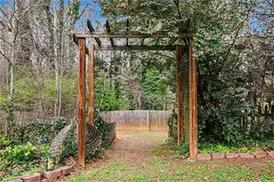 2815 Indian Trail Dr, Tucker, GA 30082 - Photo 23