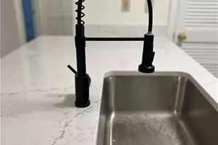 125 Granville Ct, Atlanta, GA 30328 - Photo 5