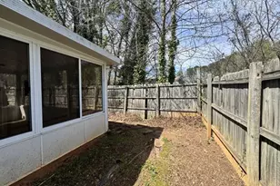 2925 Camelot Woods Dr, Lawrenceville, GA 30044 - Photo 45