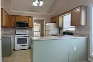 2925 Camelot Woods Dr, Lawrenceville, GA 30044 - Photo 13