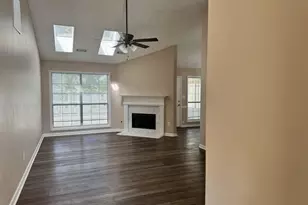 2925 Camelot Woods Dr, Lawrenceville, GA 30044 - Photo 3