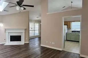 2925 Camelot Woods Dr, Lawrenceville, GA 30044 - Photo 5