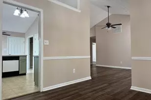 2925 Camelot Woods Dr, Lawrenceville, GA 30044 - Photo 9