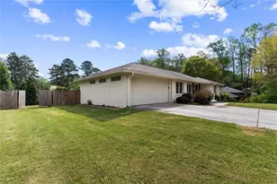 2489 Sunset Dr NE, Atlanta, GA 30345 - Photo 7
