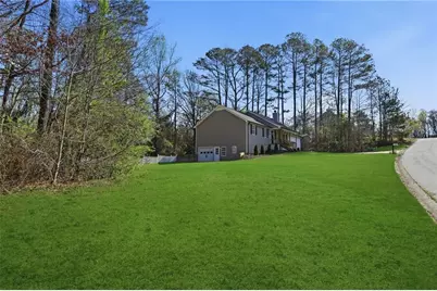 420 Stoneview Drive, Hoschton, GA 30548 - Photo 9