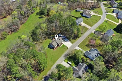 420 Stoneview Drive, Hoschton, GA 30548 - Photo 5