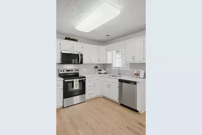 420 Stoneview Drive, Hoschton, GA 30548 - Photo 17