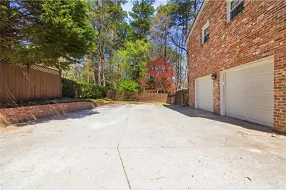 2864 Briarlake Road NE, Atlanta, GA 30345 - Photo 75