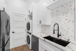 1571 Mary George Ave NW, Atlanta, GA 30318 - Photo 17