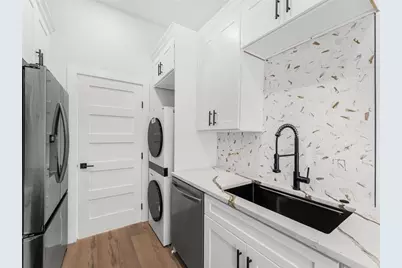 1571 Mary George Avenue NW, Atlanta, GA 30318 - Photo 21