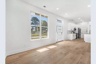 1571 Mary George Avenue NW, Atlanta, GA 30318 - Photo 9