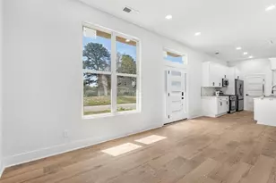 1571 Mary George Ave NW, Atlanta, GA 30318 - Photo 9