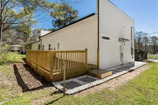 1571 Mary George Ave NW, Atlanta, GA 30318 - Photo 31