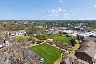 124 Parkside W Ct, Norcross, GA 30071 - Photo 43