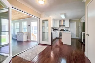 135 Plantation Ct, Alpharetta, GA 30022 - Photo 11