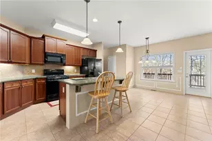 1000 Island Bluff Ln, Buford, GA 30518 - Photo 3