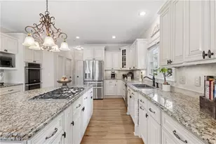 9275 Stoney Ridge Ln, Alpharetta, GA 30022 - Photo 13