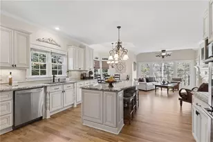 9275 Stoney Ridge Ln, Alpharetta, GA 30022 - Photo 11