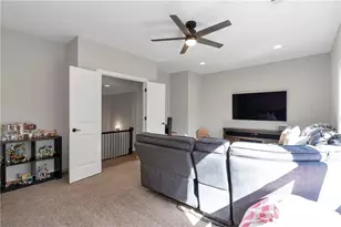 1090 Mosspointe Dr, Roswell, GA 30075 - Photo 35