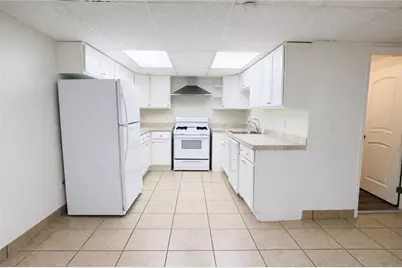 220 Sandy Springs Place #D, Atlanta, GA 30328 - Photo 5