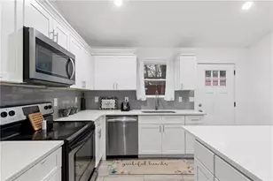 1298 Gideons Dr SW, Atlanta, GA 30314 - Photo 11