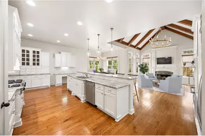 2551 Raintree Drive NE, Atlanta, GA 30345 - Photo 9