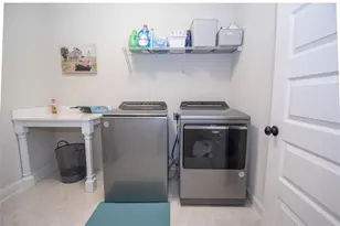 208 Township Dr, Senoia, GA 30276 - Photo 17