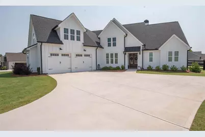 208 Township Drive, Senoia, GA 30276 - Photo 1