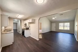 868 Scott Rd, Riverdale, GA 30296 - Photo 9