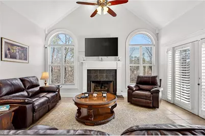 1037 Lyndhurst Way SE, Conyers, GA 30013 - Photo 7